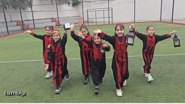 حين أضاءت قلوبُ الصغار هلالَ رمضان… متوسطة الشهيد معروف سعد الرسمية ترسم لوحةً من الفرح والإيمان (خبر + 10 صور)
